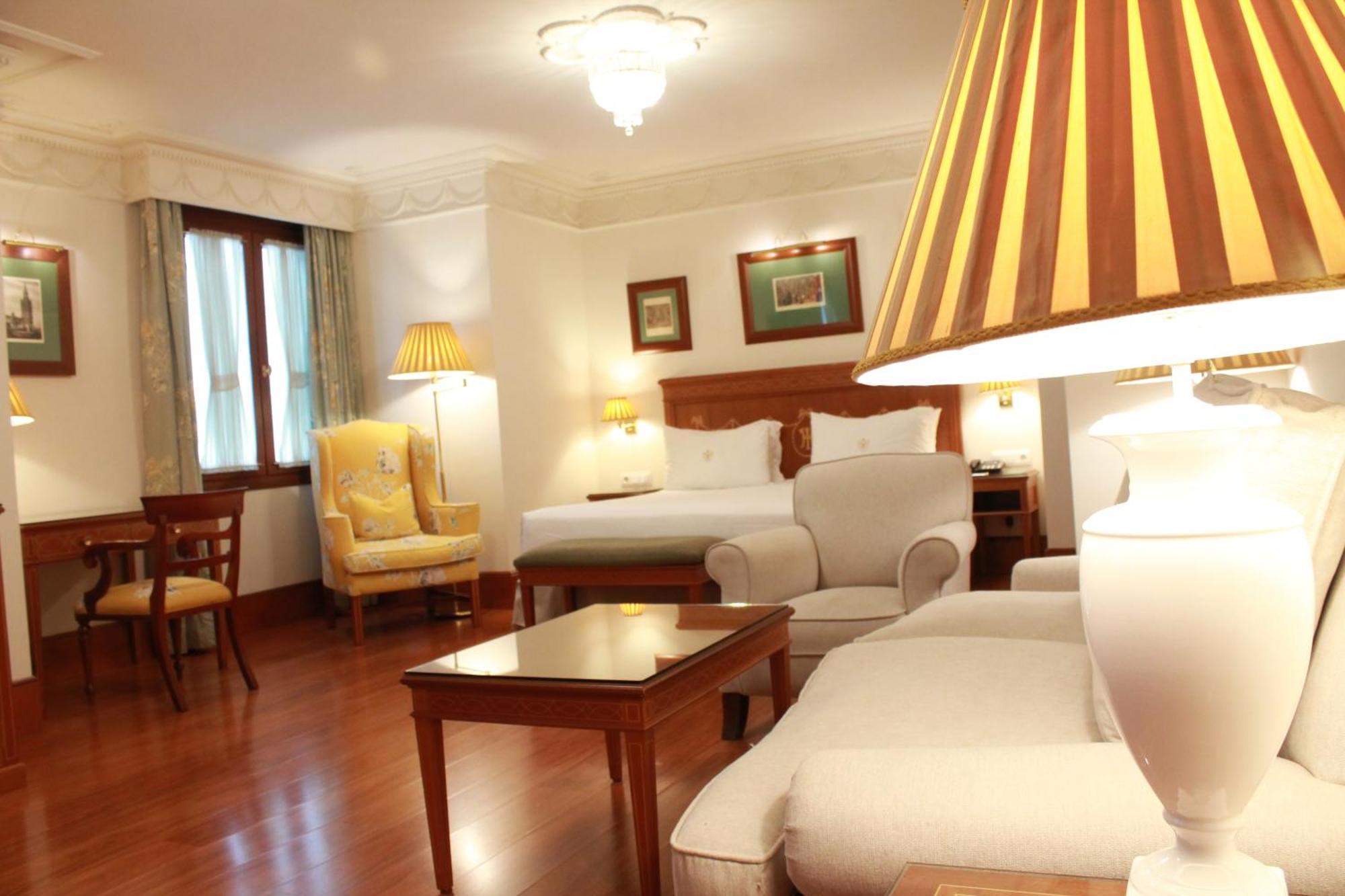 Hotel Inglaterra Siviglia Esterno foto