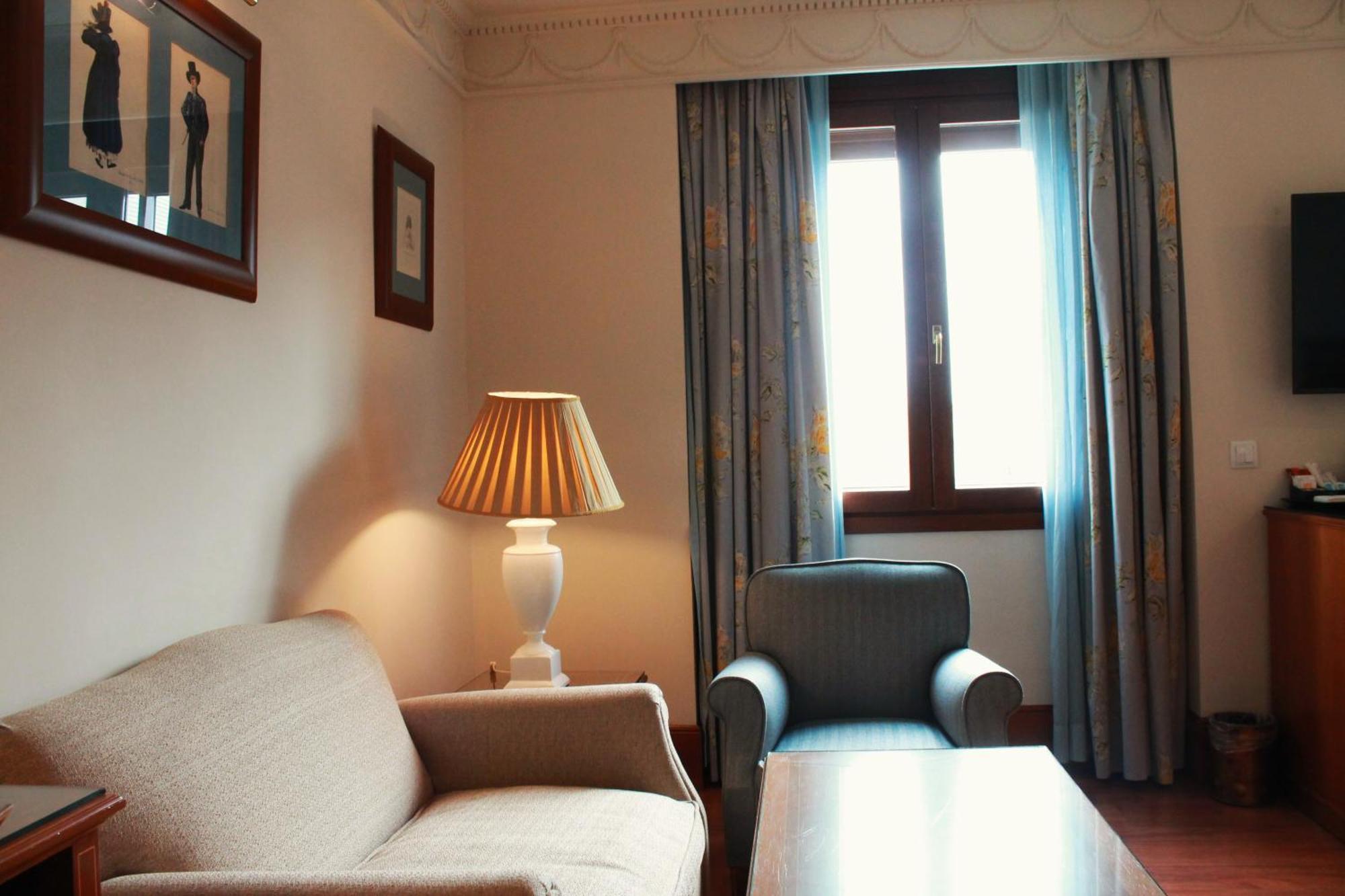 Hotel Inglaterra Siviglia Esterno foto
