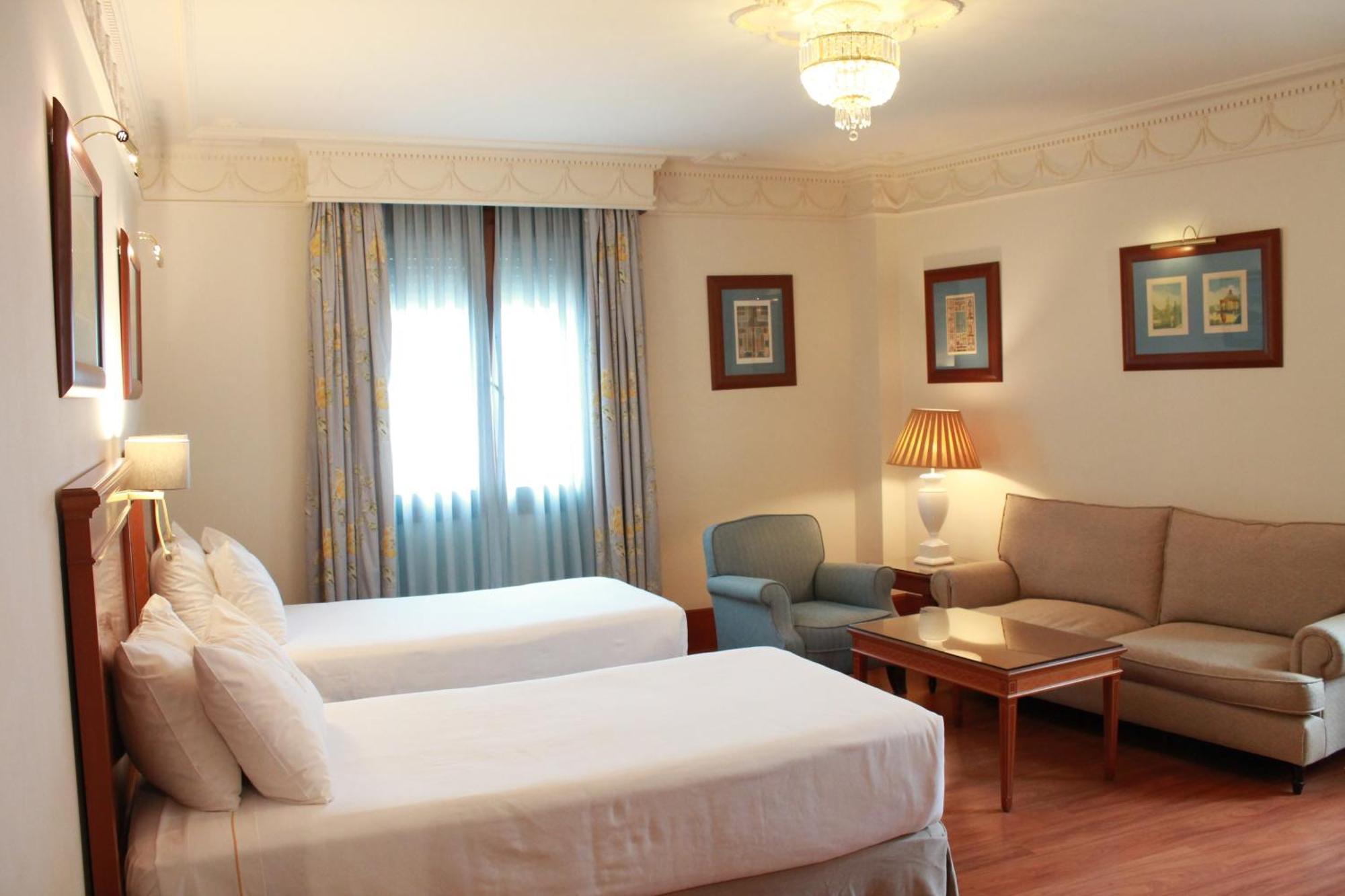 Hotel Inglaterra Siviglia Esterno foto